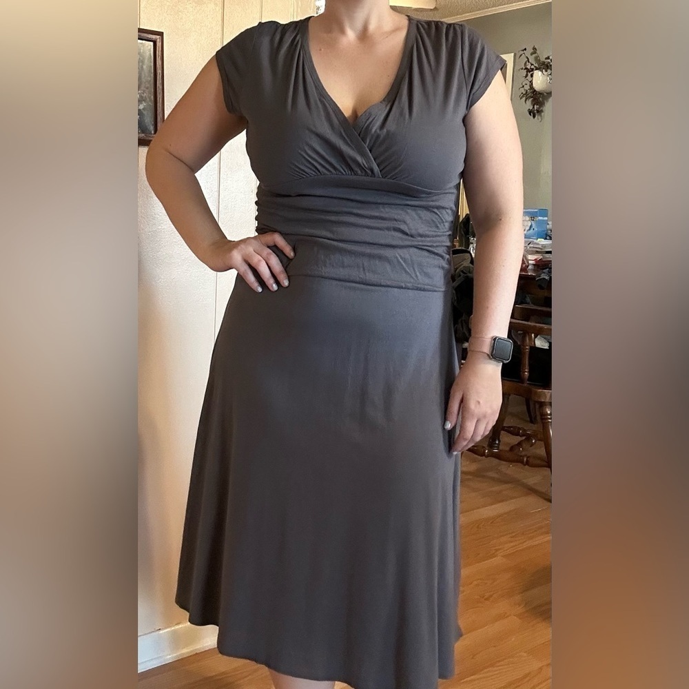 Garnet Hill Large Gray Rouched Short Sleeve Fit And Flare Dress V Neck